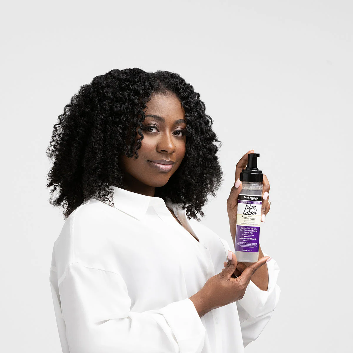 Aunt Jackie's Curls & coils  Frizz Patrol Anti-Poof Twist & Curl Setting Mousse 244ml/8.5oz - Image 4