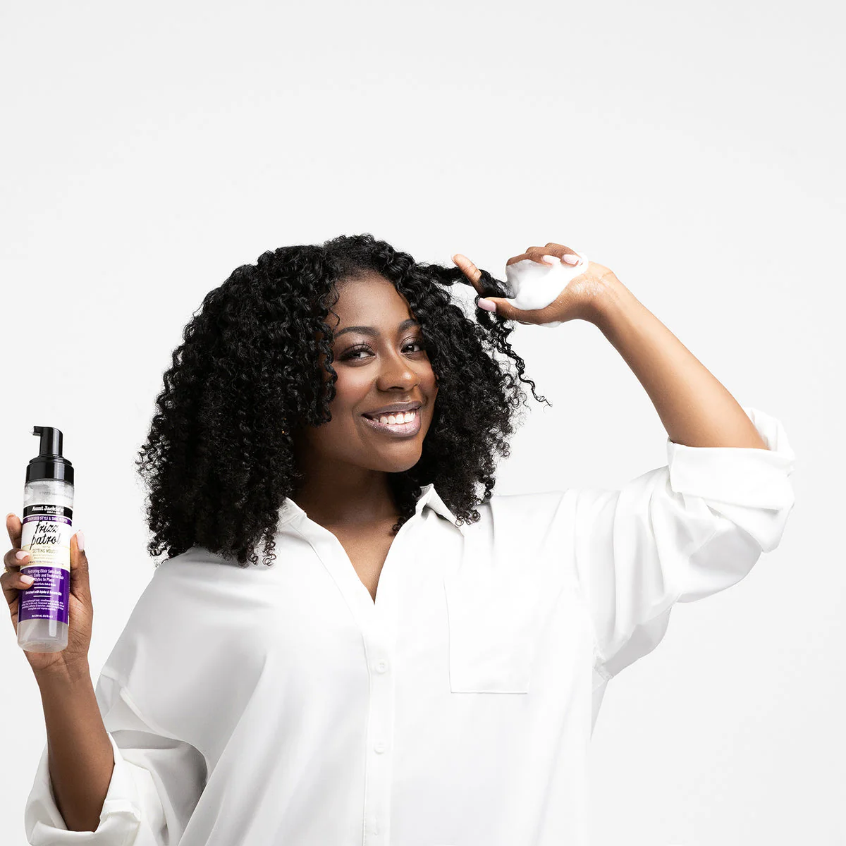 Aunt Jackie's Curls & coils  Frizz Patrol Anti-Poof Twist & Curl Setting Mousse 244ml/8.5oz - Image 5
