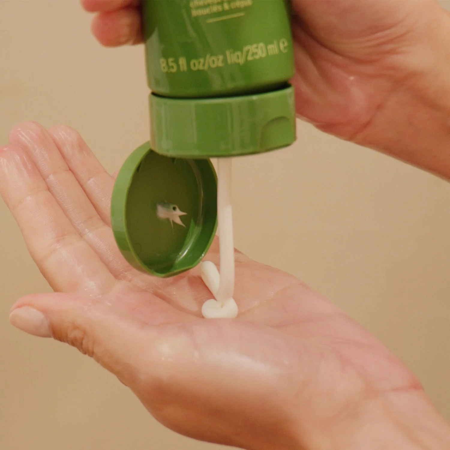 Aveda Be Curly Advanced Conditioner 250ml - Image 4
