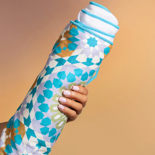 Bounce curl Micro-fiber Beach Towel - Image 3