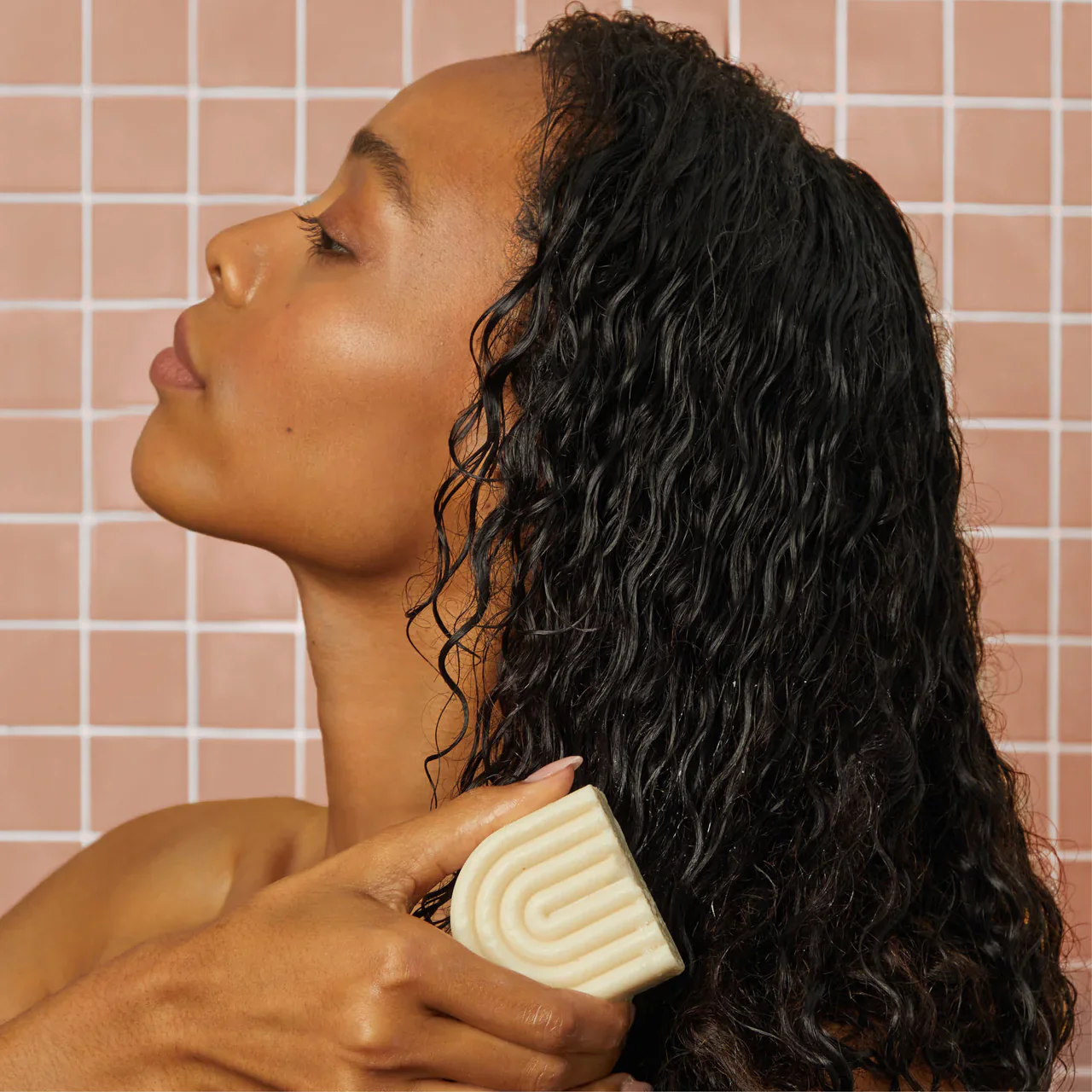 Kitsch Coconut Oil Conditioner Bar for Dry Damaged Hair 77g - Image 4