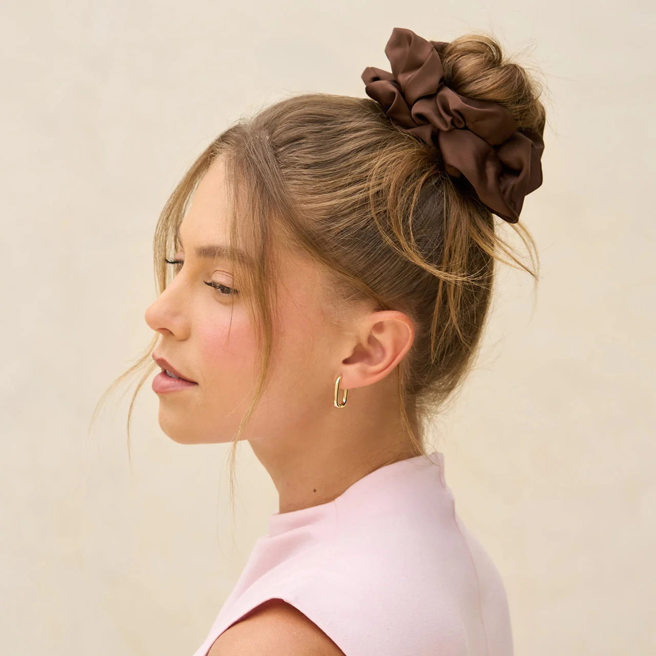kitsch Black & Chocolate Oversized Scrunchies - Image 3
