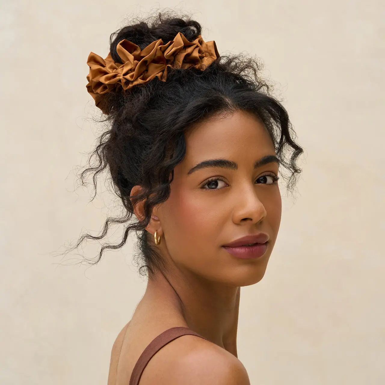 Kitsch Camel Ruffle Scrunchie - Image 3