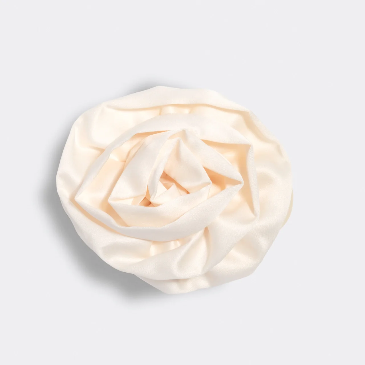 Kitsch Satin Rosette Medium Flat Cloud Clip Cream - Image 7