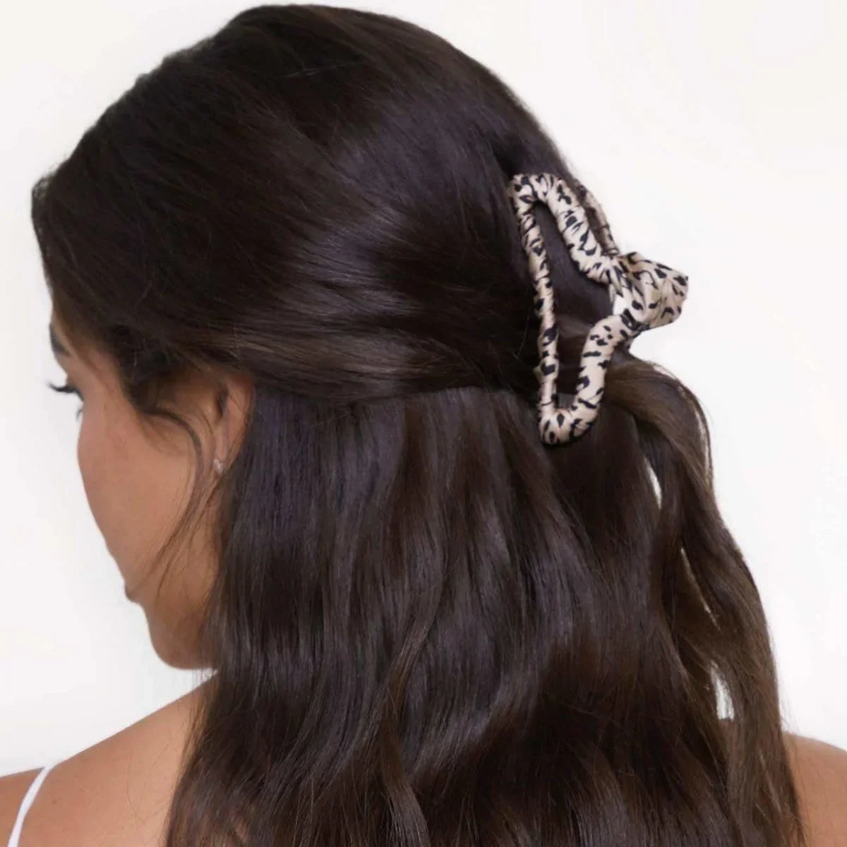 Kitsch Satin Wrapped Claw Clip - Leopard - Image 5