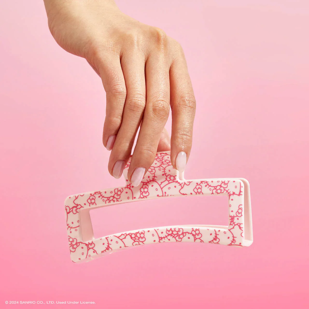 Kitsch x Hello Kitty Jumbo Open Shape Claw Clip - Pink Hello Kitty Faces - Image 3