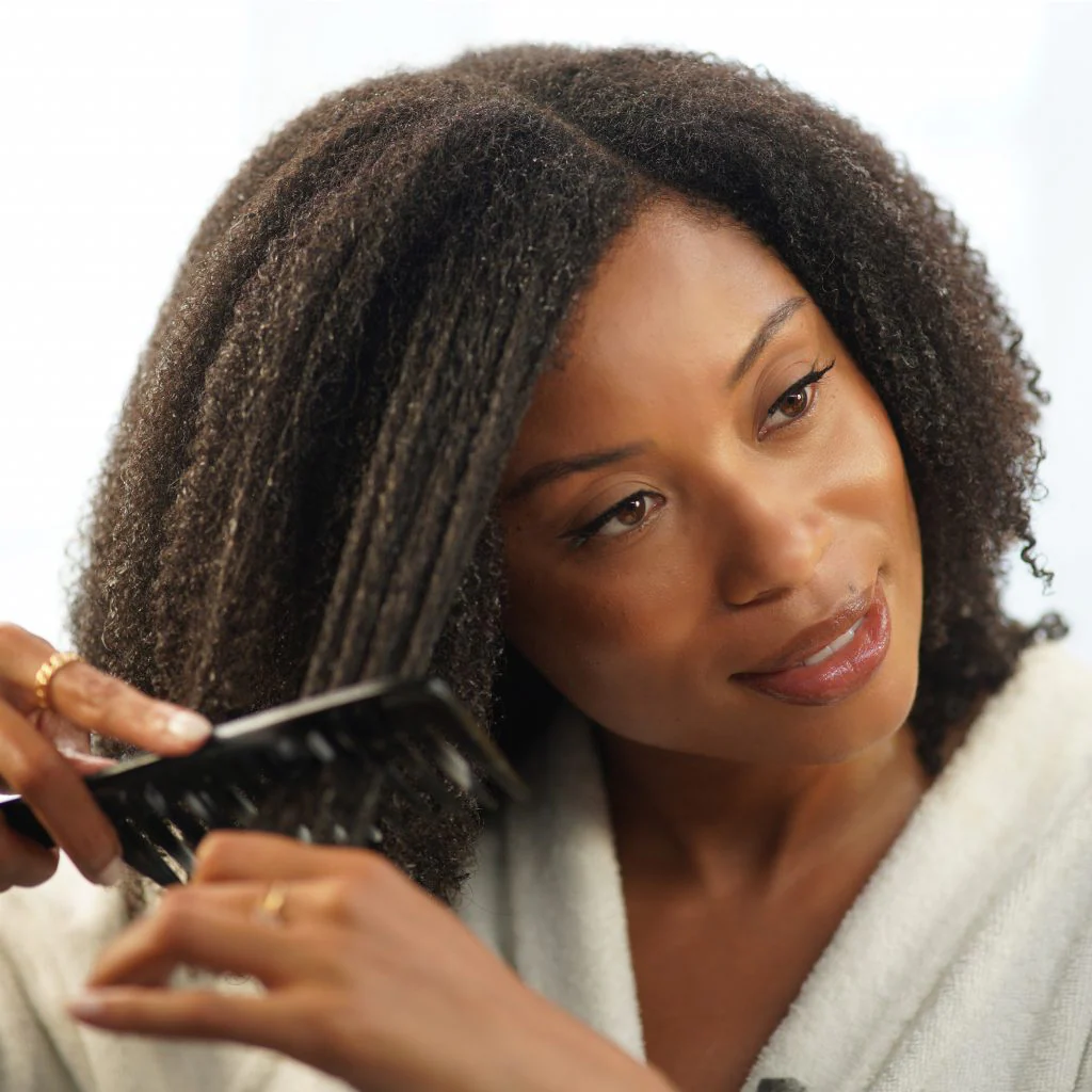 African Pride Moisture Miracle Honey, Chocolate & Coconut Oil Conditioner - Image 8