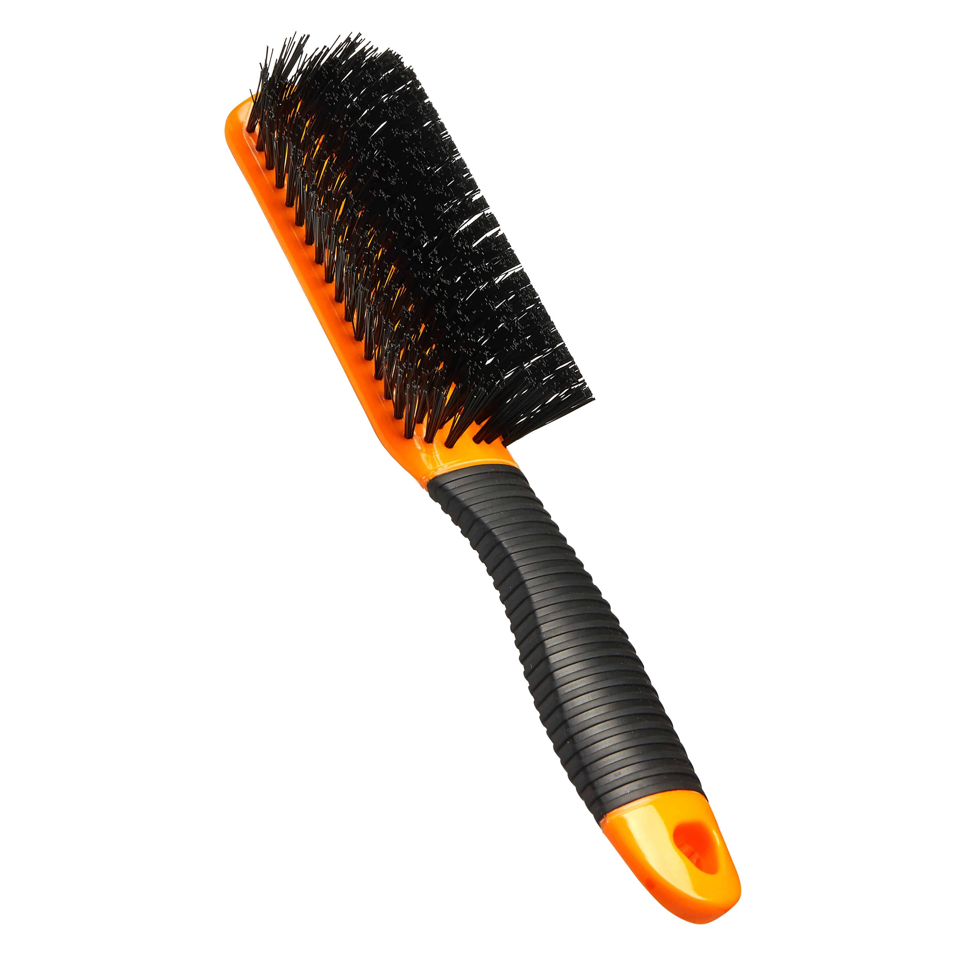 Red By Kiss Luxe Soft Grip Brush Ideal for Lifting or Fluffing - Image 3