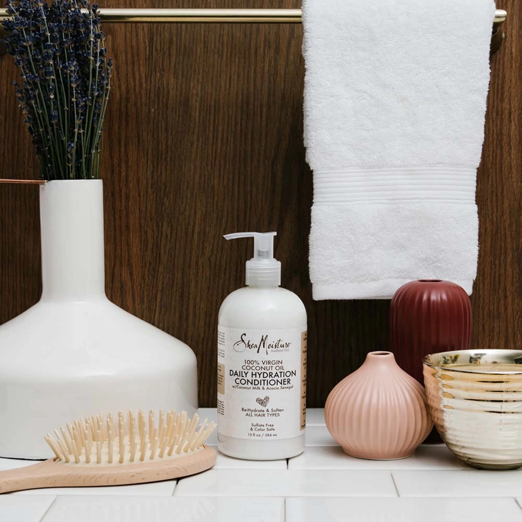 Shea Moisture 100% Virgin Coconut Oil Daily Hydration Conditioner 384ml - Image 3