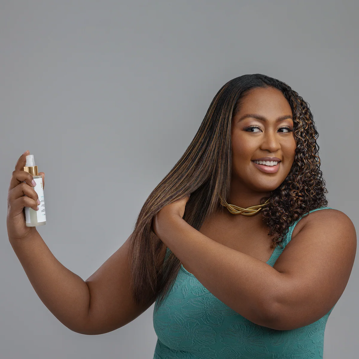 Tgin Thank God it's Natural Miracle Styling 3-N-1 Heat Protectant Spray - Image 2